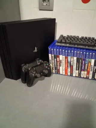 Ps4 pro +Volante con pedales 180'PS4 +teclado+ 32j