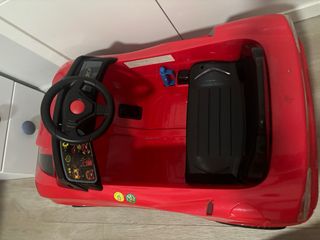 Coche eléctrico infantil FEBER rojo