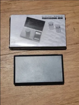 3 Bilance di precisione 500g 0,01g-2 nere e 1 grigia