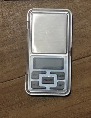 3 Bilance di precisione 500g 0,01g-2 nere e 1 grigia