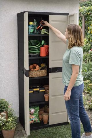 Armario beige y Negro 2 Puertas 4 Estantes