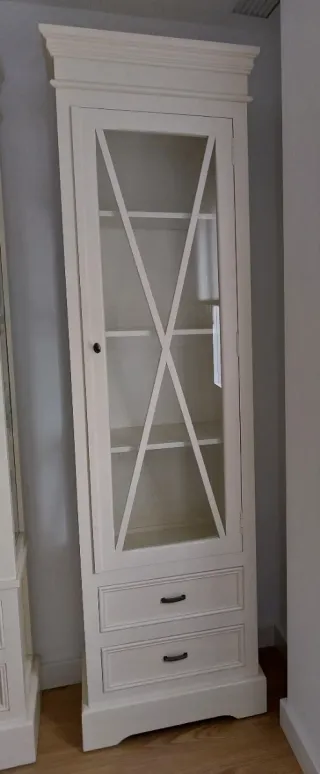 Vitrinas de madera y cristal