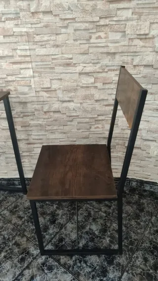 URGENTE Conjunto Mesa y 2 Sillas Industrial