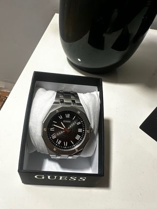 Reloj Guess Negro y Plateado