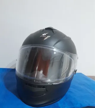 Casco de moto integral negro mate " SCORPION EXO"