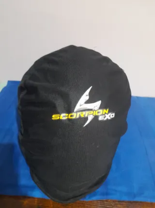 Casco de moto integral negro mate " SCORPION EXO"