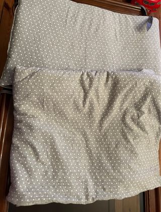 Chichonera y edredón cuna estrellas