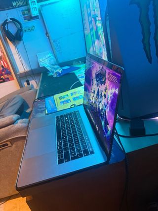 MacBook Pro A1707 15 2016 o se cambia