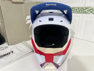 Casco Motocross Infantil SHIFT talla 51-52 nuevo