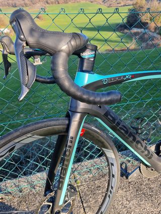 Bicicleta Bianchi Oltre XR4 Ultegra DI2