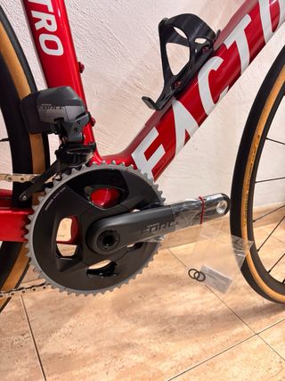 Bicicleta de carretera Factor Ostro VAM (repli)