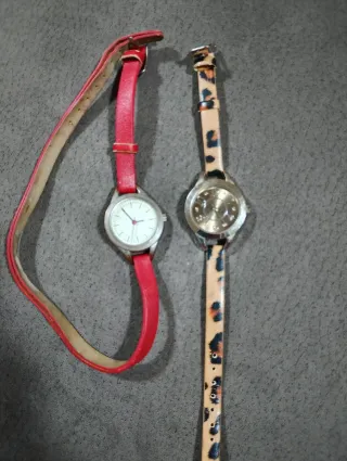 Lote 2 relojes pulsera, sin pila