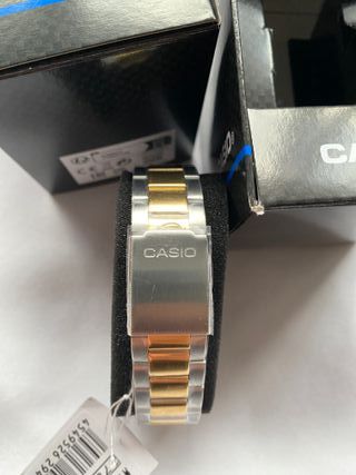 Reloj Casio Gris y Dorado - Nuevo con Caja