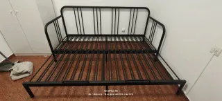 URGENT. Sofá cama FYRESDAL Ikea extraíble metal