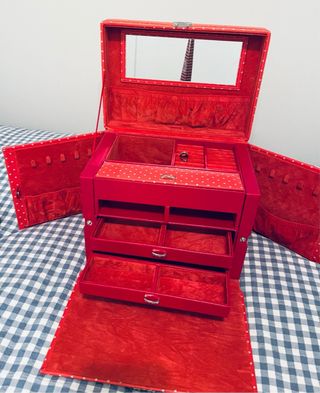 Espectacular joyero Salvador Bachiller