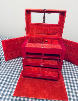 Espectacular joyero Salvador Bachiller