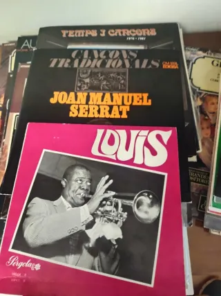 Caja de 180 discos vinilo en un solo pack 100euros