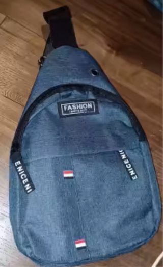 Bandolera pecho azul impermeable