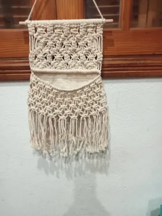 Macramé con bolsillo beige