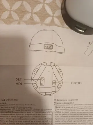 Reloj despertador con proyector
