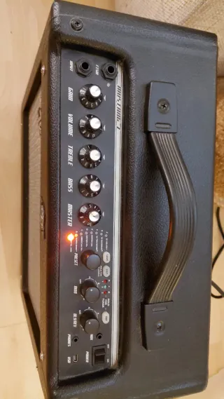 Amplificatore chitarra Fender Mustang I V2