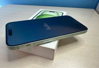 iPhone 15 Verde