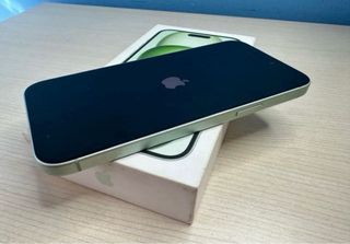 iPhone 15 Verde