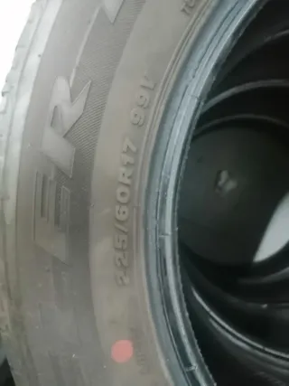 Cuatro Ruedas Nuevas 225/60 R17 99V