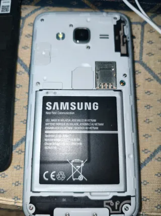 Samsung Galaxy J3 2016 - Libre