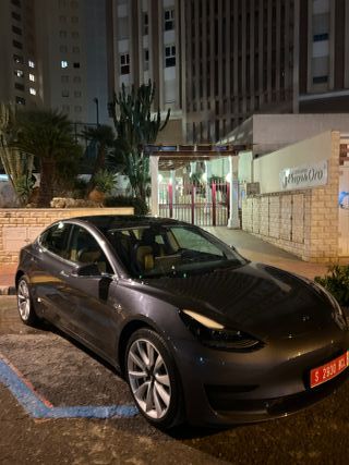 Tesla Model 3 (09/12/2020) Año