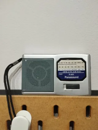 Radio Portátil Panasound R-802 AM/FM