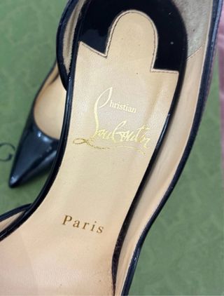 Tacones Christian Louboutin Iriza Negros