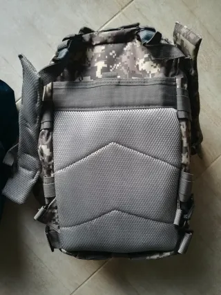 Mochila Camuflaje multi bolsillos