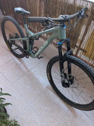 Focus Thron 6.9 (2023) - Talla L - Full XT y Fox