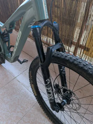 Focus Thron 6.9 (2023) - Talla L - Full XT y Fox