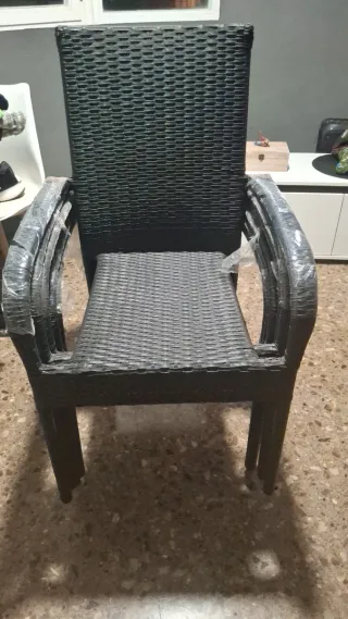 6 Sillas JYSK GUDHJEM mimbre negro 30 cada una