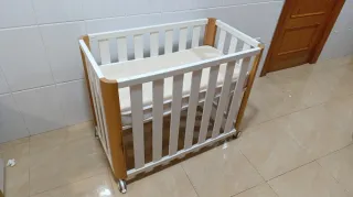 Minicuna con ruedas. Doco Continfant