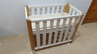 Minicuna con ruedas. Doco Continfant