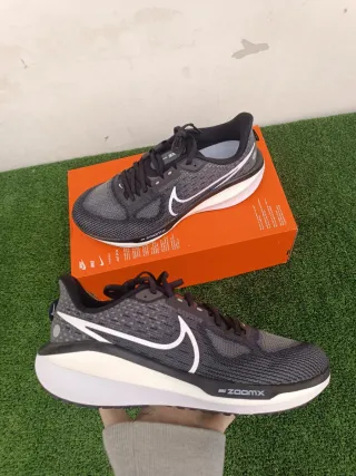 Nike Vomero 17 Scarpe da Corsa
