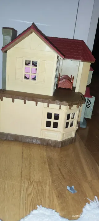 Casa Sylvanian Families con 9 muñecos