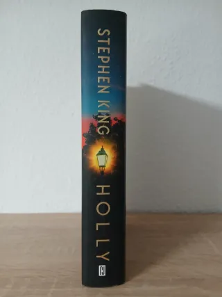 Holly (Edición en español)