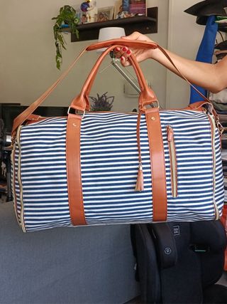Bolsos de viaje beige y marrón