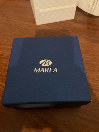 Reloj Marea Plata y Blanco