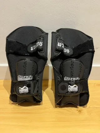 Espinilleras Phantom Athletics Negras