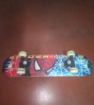 Monopatín Spiderman para niños