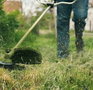 Jardinero / trabajo con madera en general