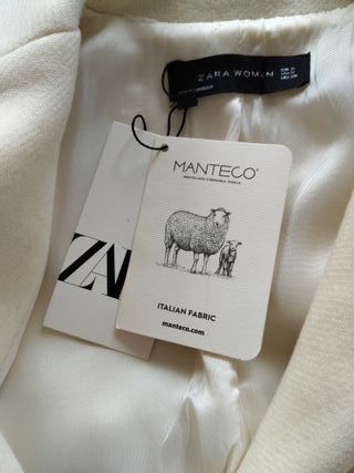 Abrigo blanco Zara