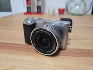 Cámara Sony A6000 Plata