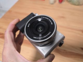 Cámara Sony A6000 Plata