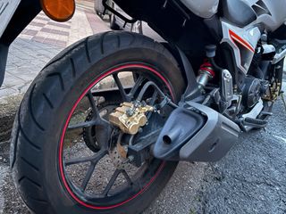 Moto Keeway RKS 125 Blanca